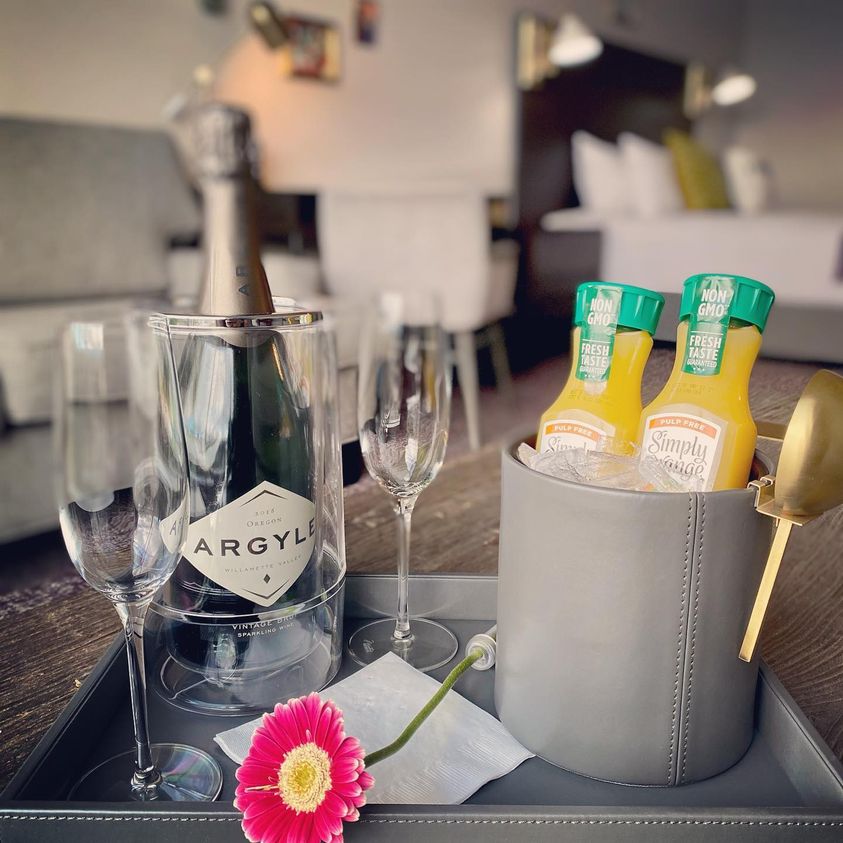 Mimosas Christmas Romance